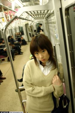 父女乱初中女学生小说