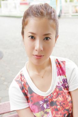 初中生露胸给我吃奶水